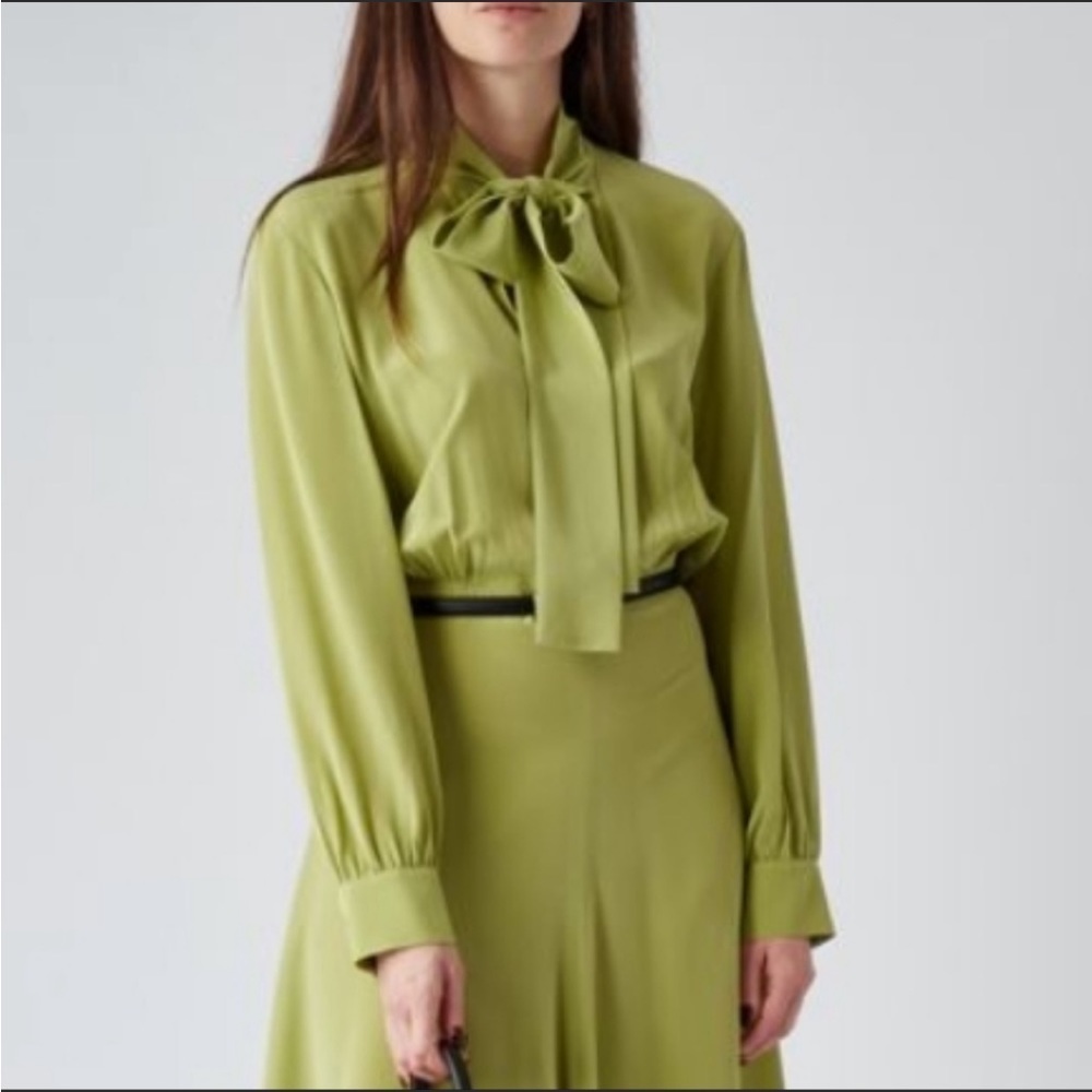 Gucci- Lime Green Silk Employee Longsleeve Bow Tie Button Down Shirt